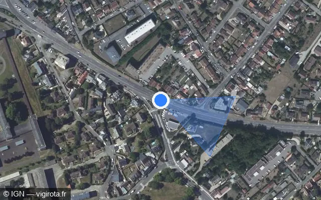 Vue satellite de l'emplacement du radar de feu rouge à Évreux