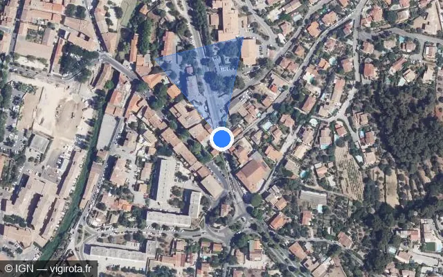 Vue satellite de l'emplacement du radar de feu rouge à Ollioules