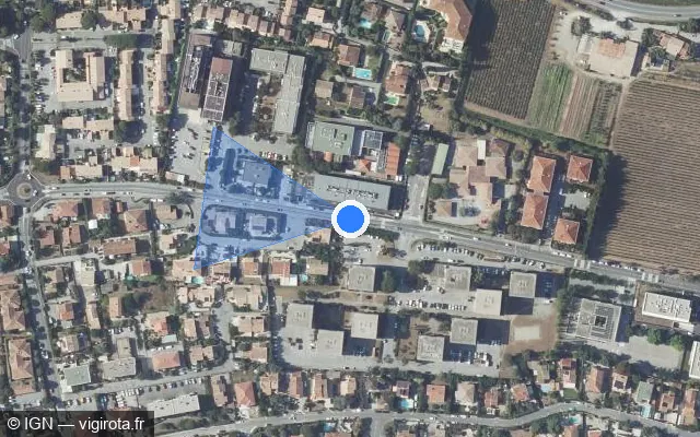Vue satellite de l'emplacement du radar de feu rouge à Fréjus