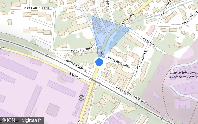 Vue plan de l'emplacement du radar de feu rouge à Nîmes
